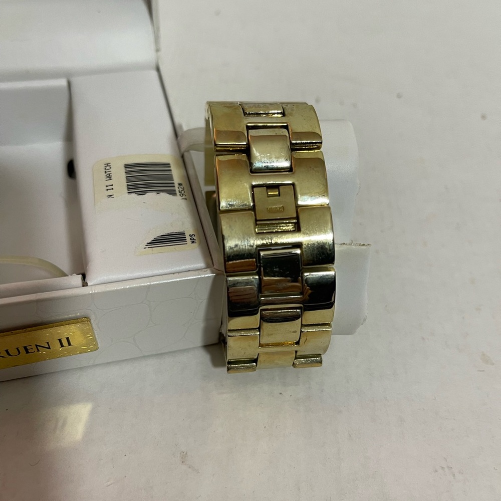 Ladies Watch - Picture 3 of 4